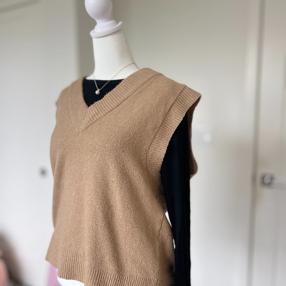 Oak + Fort Wool Sweater Vest Tan XS - Picture 4 of 8